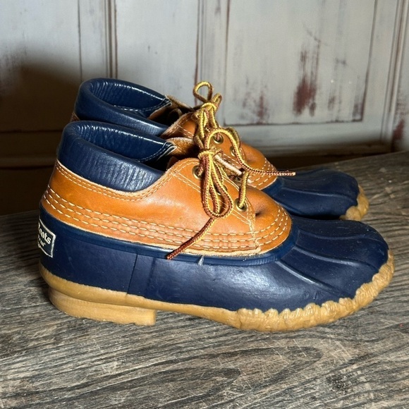 L.L. Bean Shoes - L.L. Bean Gumshoes 3-Eye Waterproof Vintage Mid Ankle Bean Boots Womens Sz 5 USA